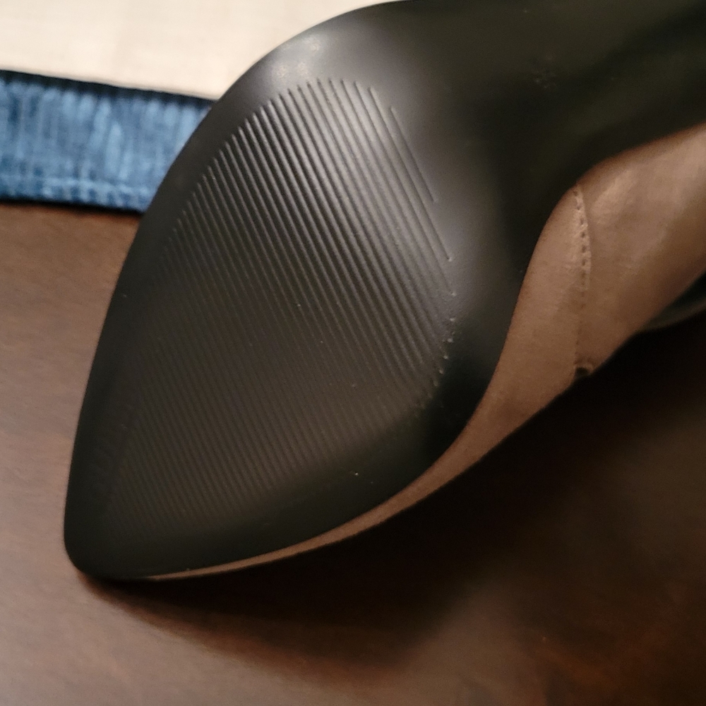 Guess Buckle Booties - Picture 5 of 8